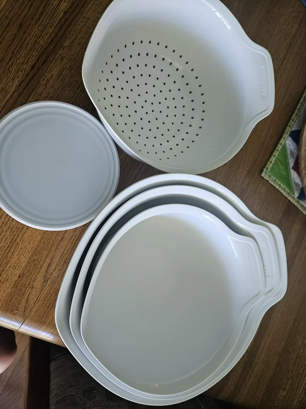 KitchenAid White Nesting Prep Bowls with Colander and Lids - White
